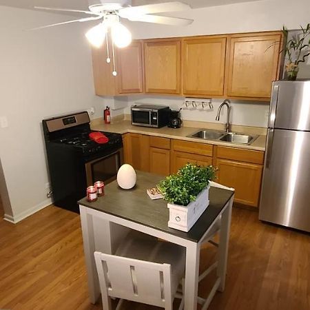 Cozy 1 Bedroom, 1 Min From Irving Park Blue Line, Free Parking Chicago Exteriér fotografie