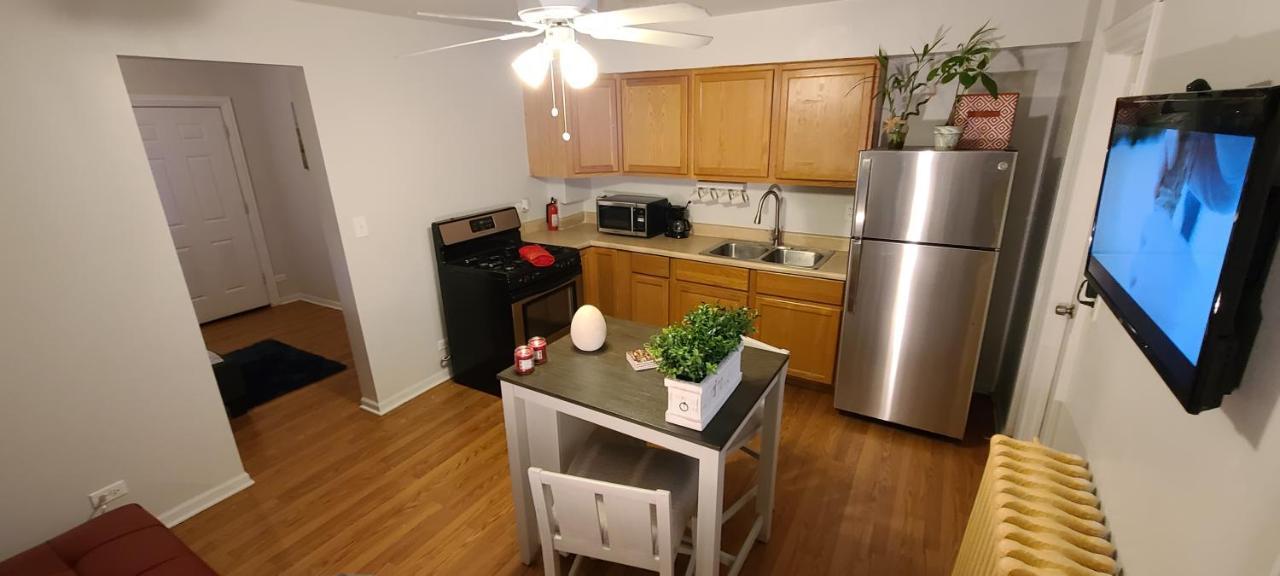 Cozy 1 Bedroom, 1 Min From Irving Park Blue Line, Free Parking Chicago Exteriér fotografie