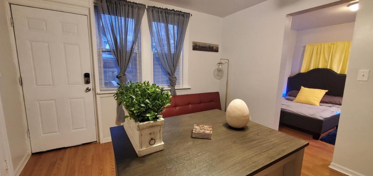 Cozy 1 Bedroom, 1 Min From Irving Park Blue Line, Free Parking Chicago Exteriér fotografie