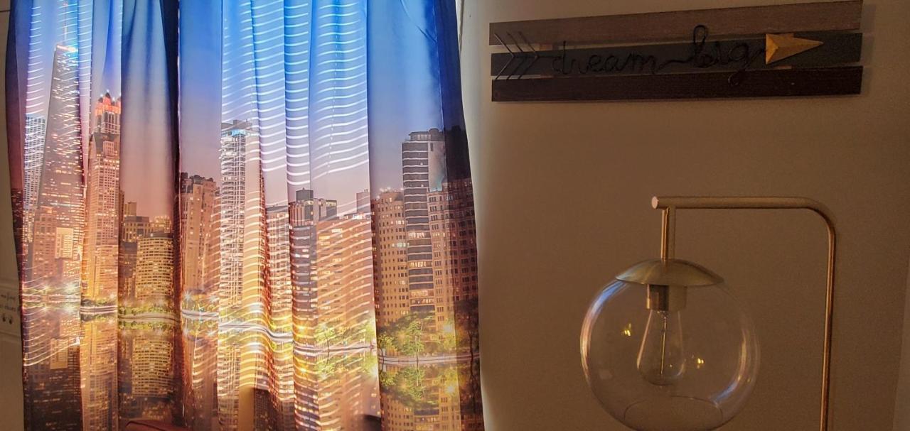 Cozy 1 Bedroom, 1 Min From Irving Park Blue Line, Free Parking Chicago Exteriér fotografie