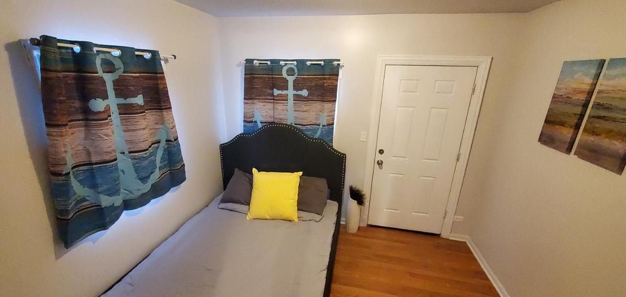 Cozy 1 Bedroom, 1 Min From Irving Park Blue Line, Free Parking Chicago Exteriér fotografie