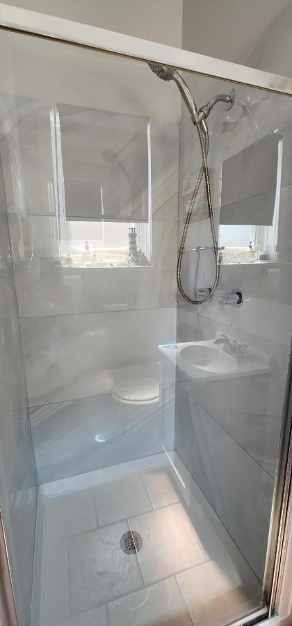 Cozy 1 Bedroom, 1 Min From Irving Park Blue Line, Free Parking Chicago Exteriér fotografie